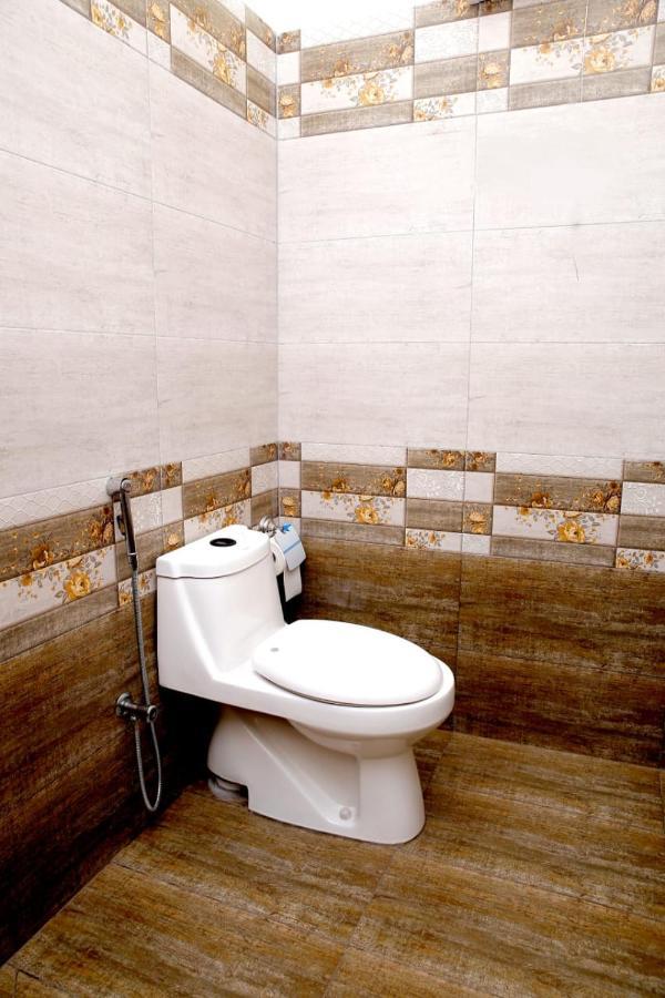 Hotel Noor Plaza Lahor Kültér fotó