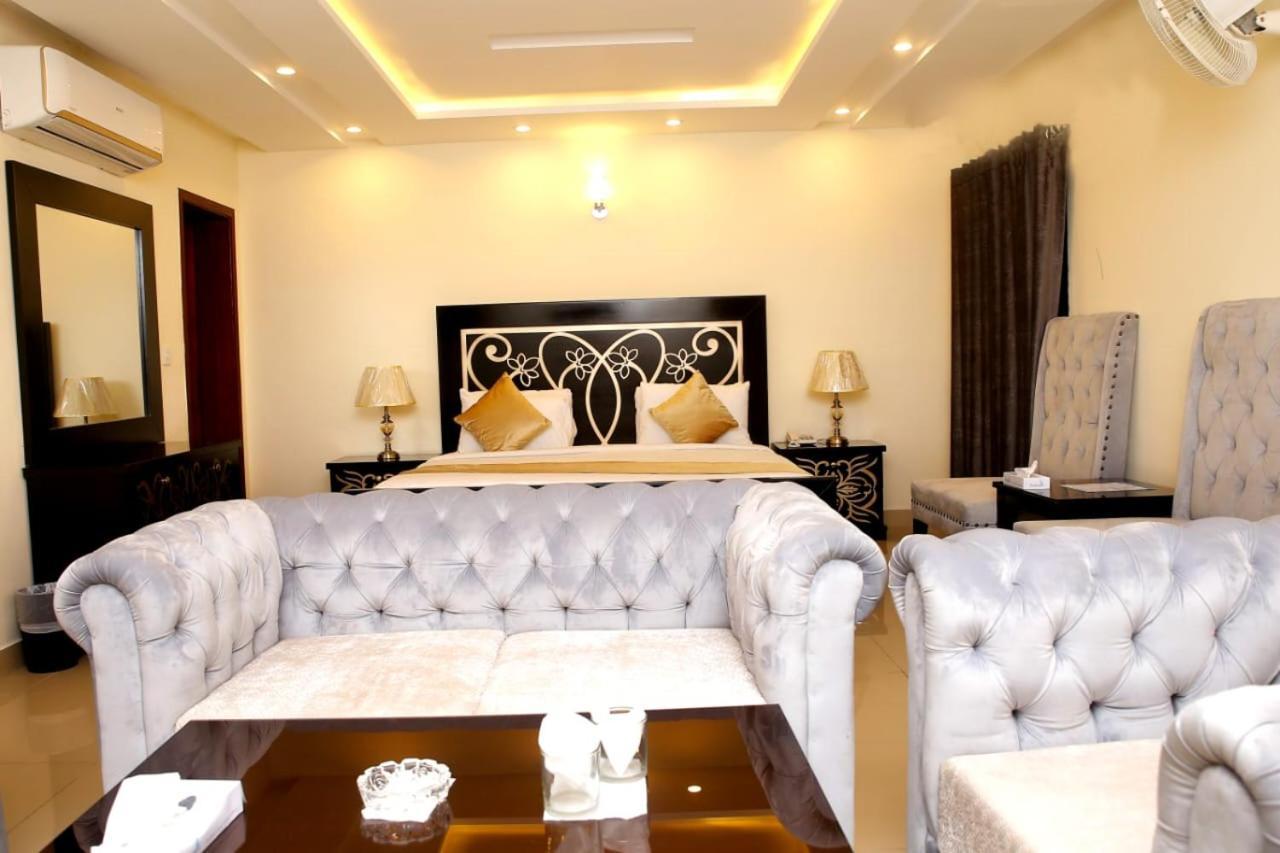 Hotel Noor Plaza Lahor Kültér fotó